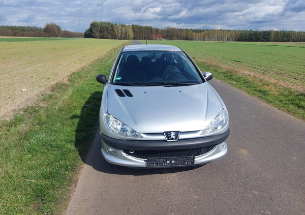 Peugeot 206 cena 7900 przebieg: 104000, rok produkcji 2009 z Gostyń małe 121